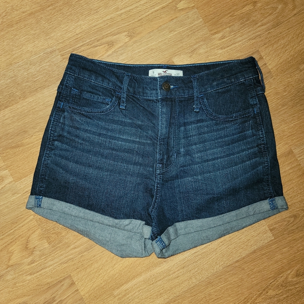 Hollister high rise dark jean Shorts 27